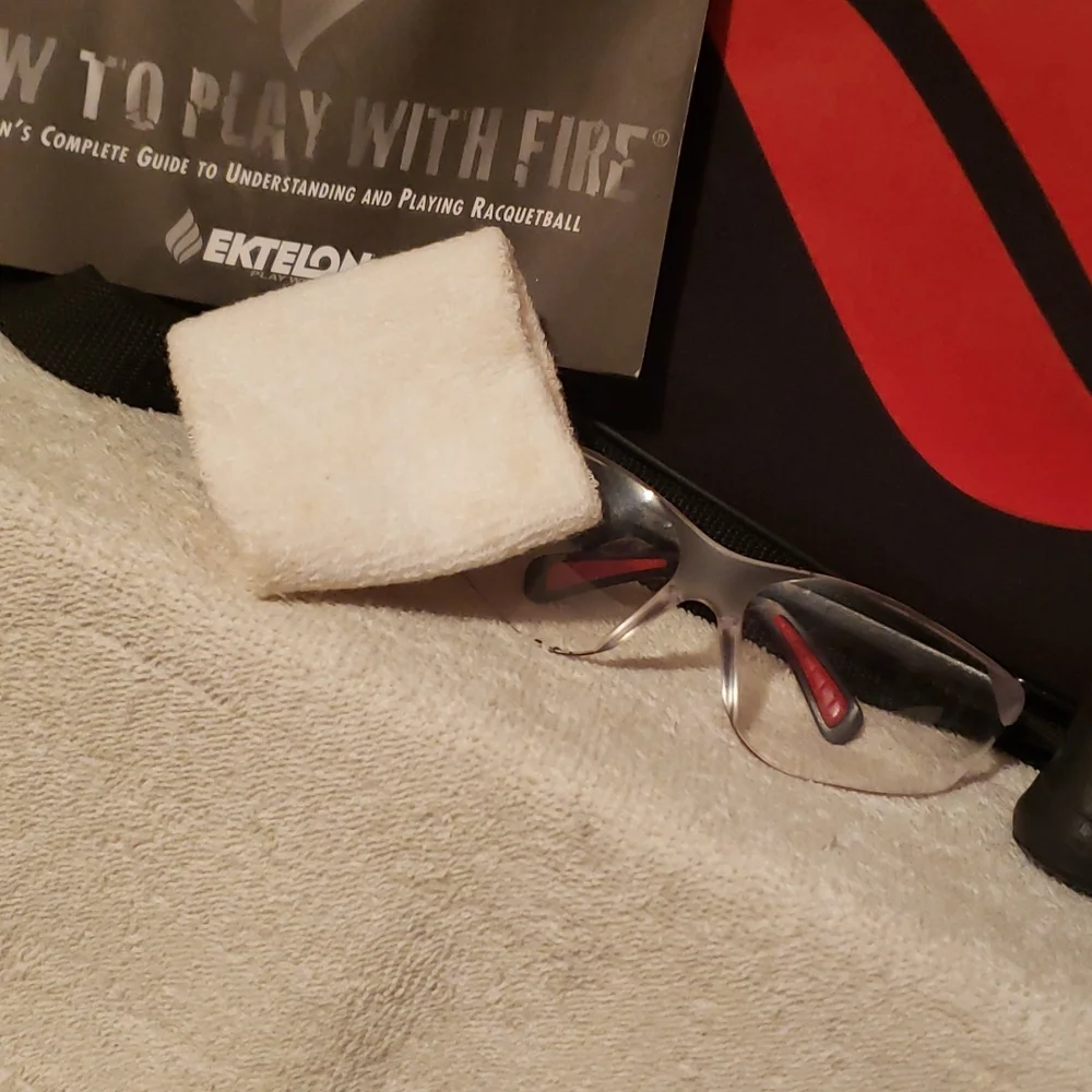 Ektelon Racket - Picture 2 of 11